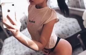 Konya'da Geceye Renk Katan Karatay Escort: Çiçek